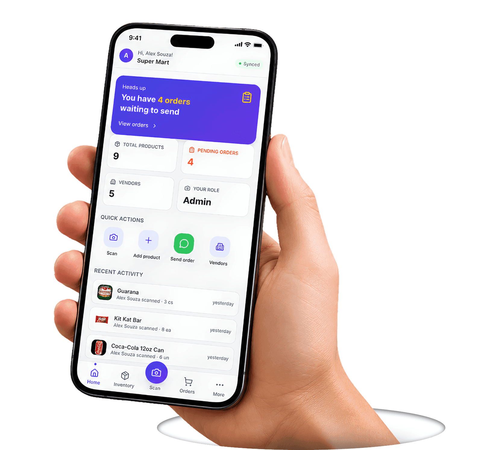 Mano sosteniendo un iPhone con la app Estoqui mostrando el panel de Super Mart con elementos flotantes: alertas de stock bajo, movimiento de inventario y notificaciones de pedidos a proveedores